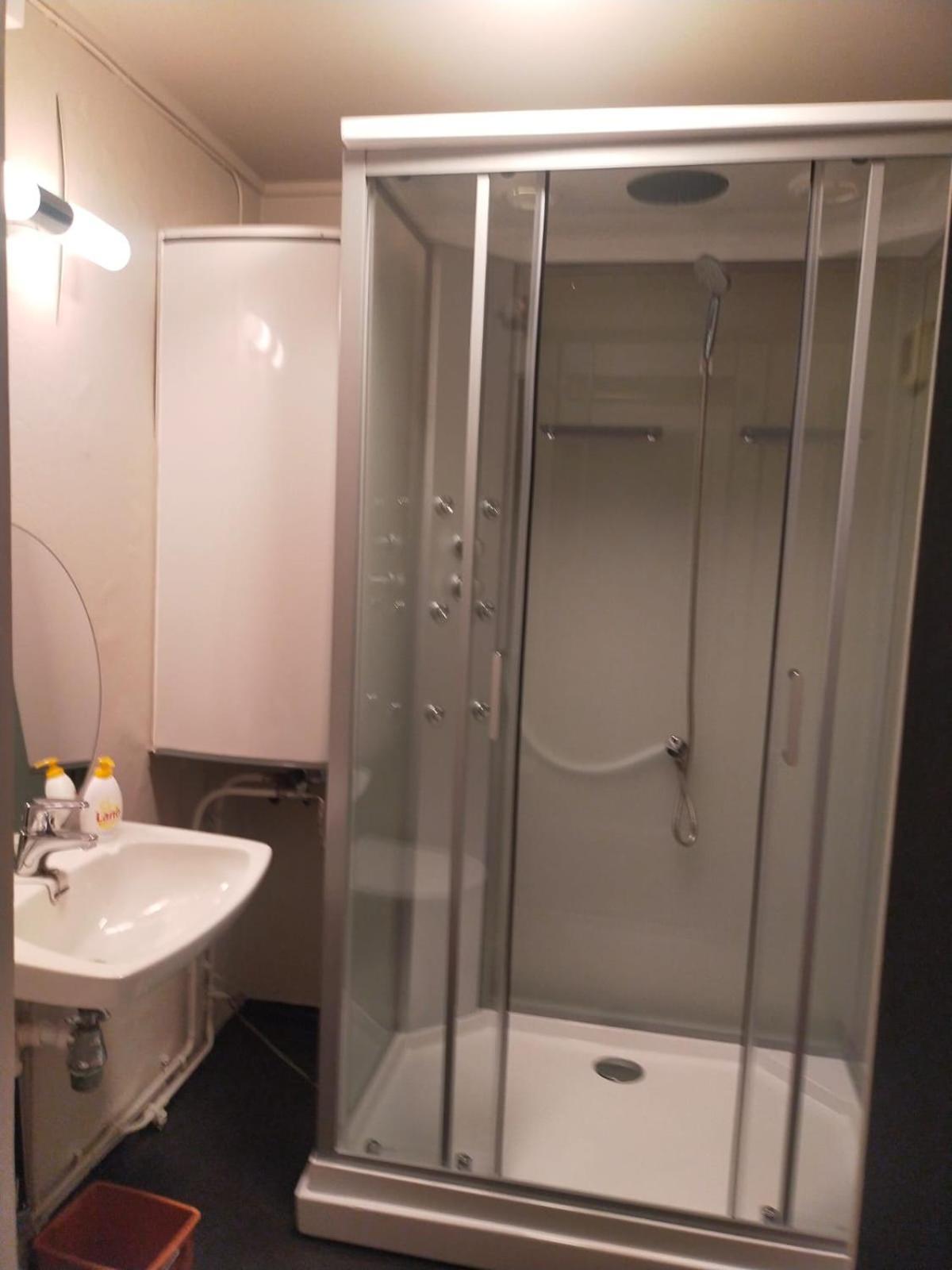Leilighet Pa Sor Tromsoya Habitación foto